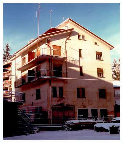1992-1995 Trasformazione stabile per seconda casa 19 alloggi e box - Via Villaggio Alpino 2 - Sauze d'Oulx (TO)